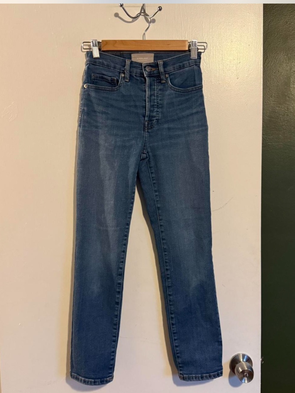 Everlane high rise slim straight jeans 
size 24 ankle